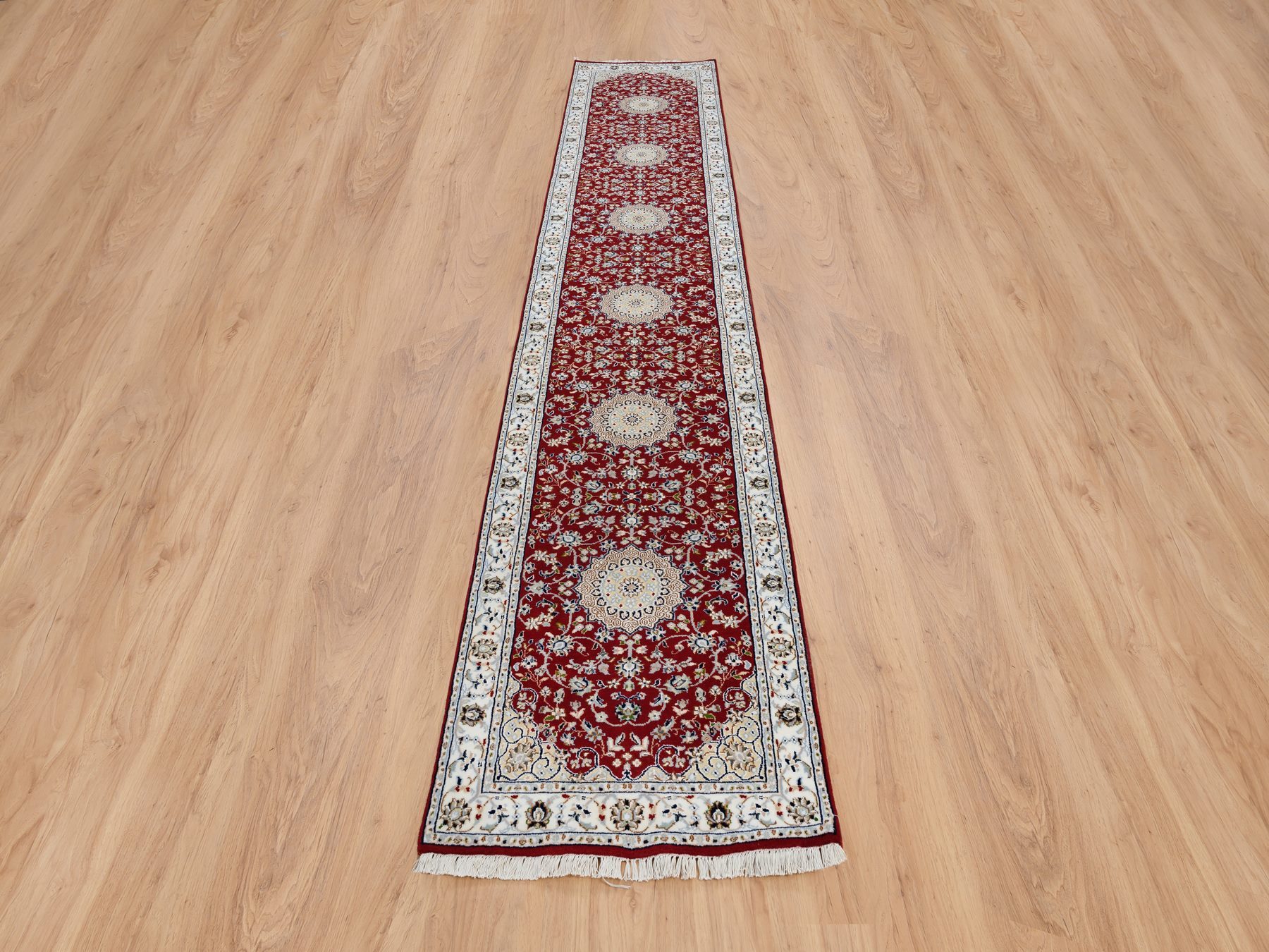 Traditional Rugs LUV575766